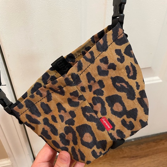 Supreme Leopard Neck Pouch Supreme Leopard Neck Pouch FW20 2020